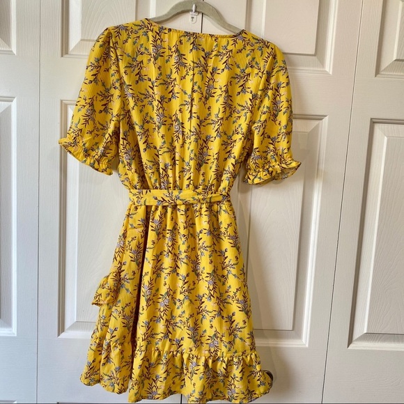 Hayden Mini Floral Surplice Dress Size M - Picture 5 of 15
